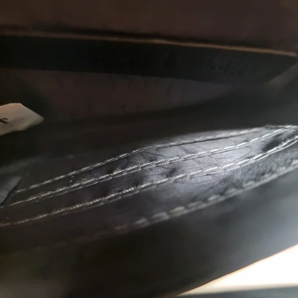 Danielle Nicole Harry Potter Gryffindor Uniform Clutch Purse - Picture 12 of 13